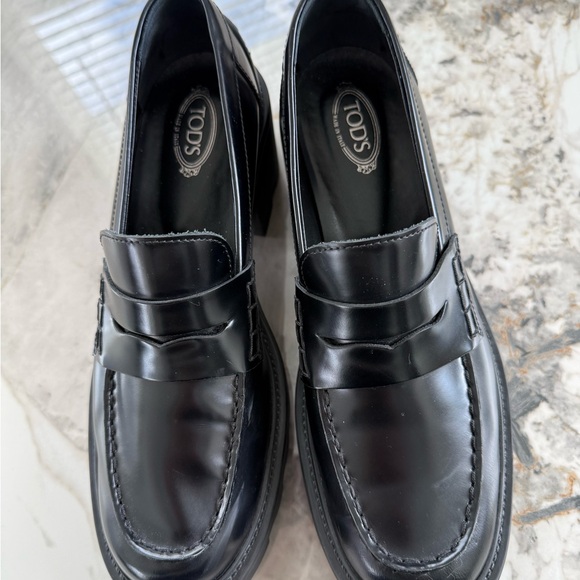 Tod's Black Chunky Heel Loafers MOST BEAUTIFUL 🎩 - Picture 2 of 11